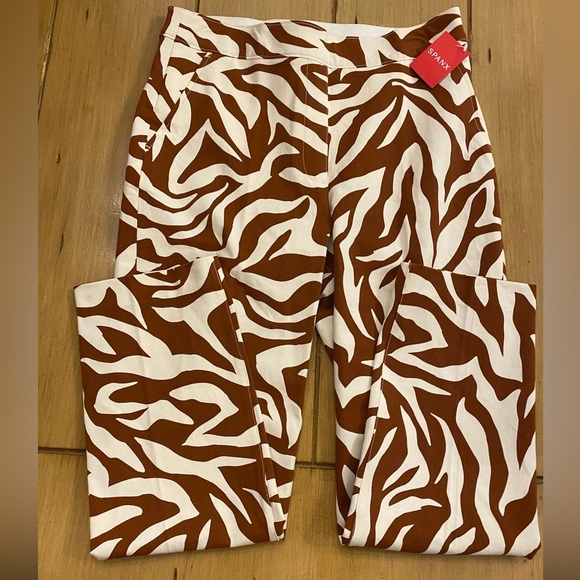 SPANX Women’s Zebra On The Go Ankle Animal Print Fitted Pants NEW Medium - Picture 1 of 15